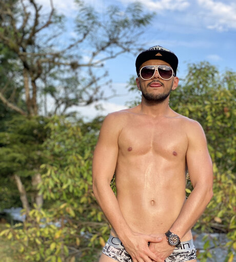Photo nue de fuite OnlyFans de Alexander Lozada