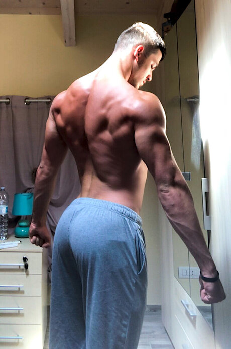 Photo nue de fuite OnlyFans de Builderboy