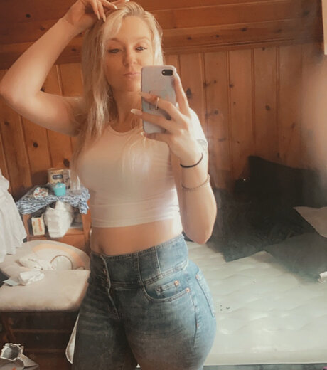 Photo nue de fuite OnlyFans de Booskibaby