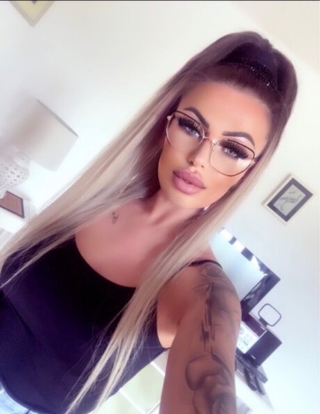 Photo nue de fuite OnlyFans de Cosminacomm