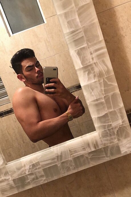 Photo nue de fuite OnlyFans de Rodolfo Sagrero