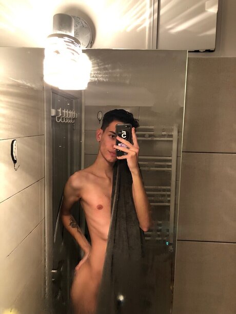 Photo nue de fuite OnlyFans de Twink21