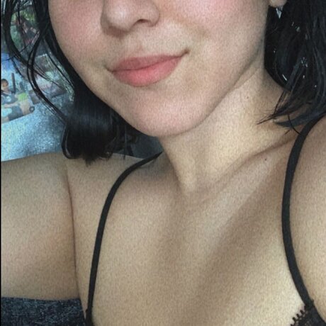 Photo nue de fuite OnlyFans de Minirosa