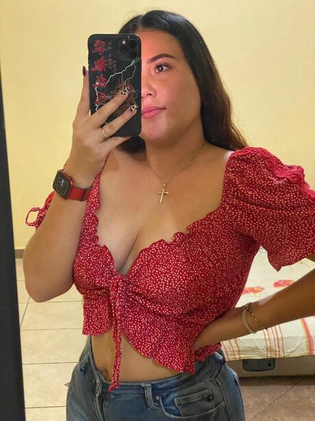 Photo nue de fuite OnlyFans de Zile Lagirdam