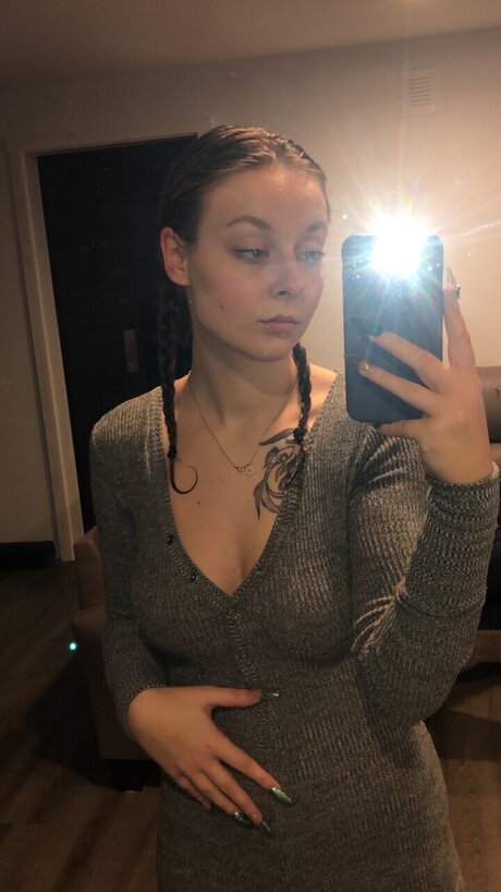 Photo nue de fuite OnlyFans de Little Hilly