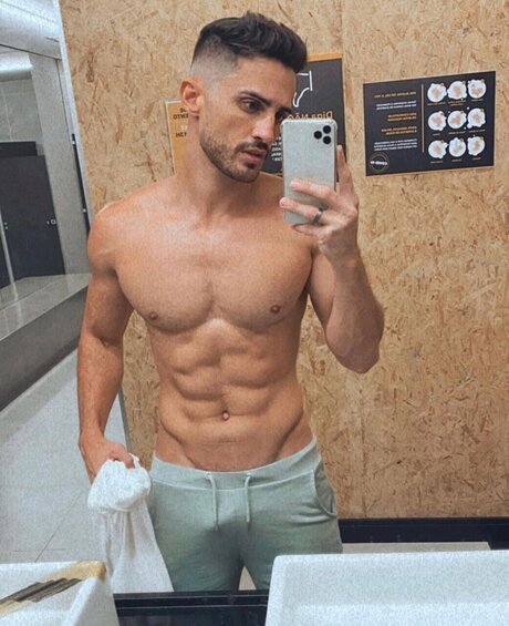 Photo nue de fuite OnlyFans de Diego Oliveira