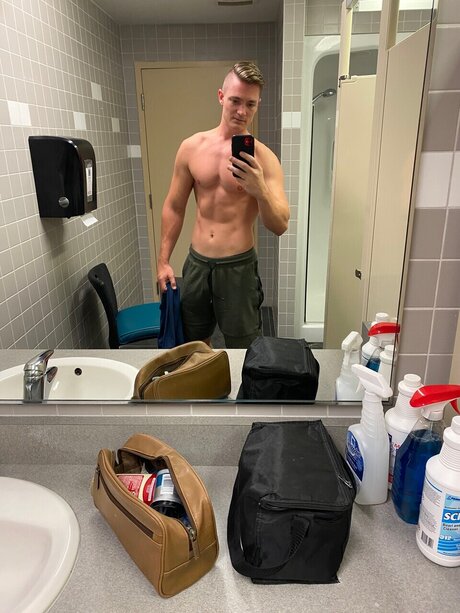 Photo nue de fuite OnlyFans de Lance Maxwell