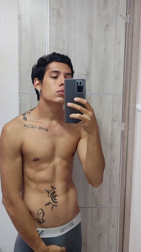 Photo nue de fuite OnlyFans de Chirox
