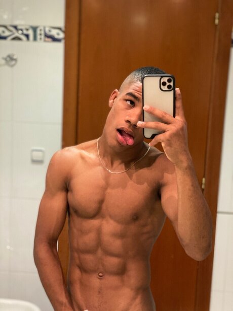 Photo nue de fuite OnlyFans de Elkin