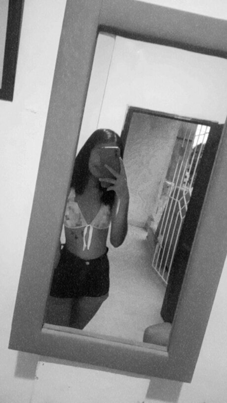 Photo nue de fuite OnlyFans de Yiniris