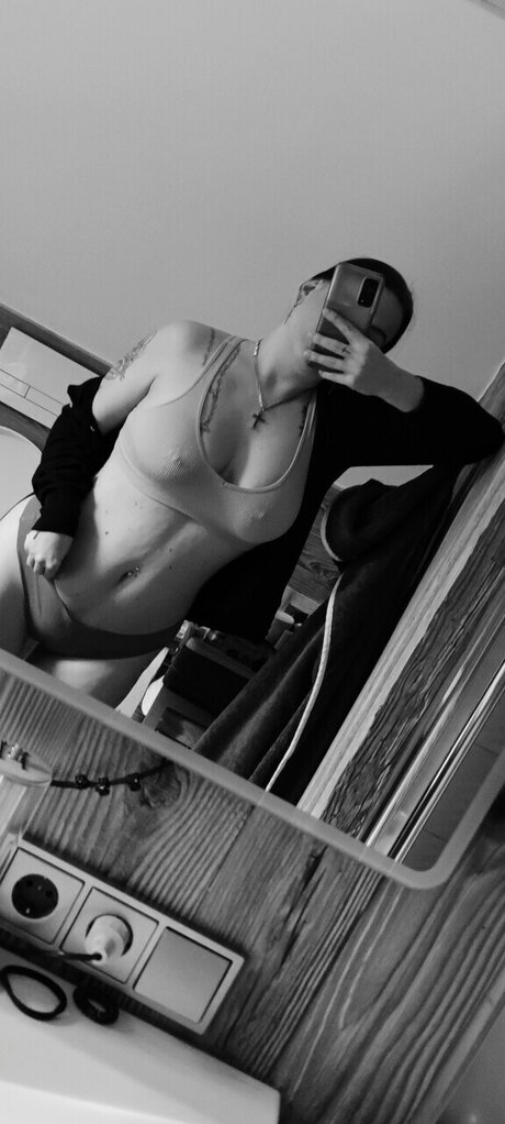 Photo nue de fuite OnlyFans de Lucia