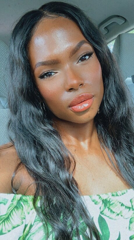 Photo nue de fuite OnlyFans de Gizelle