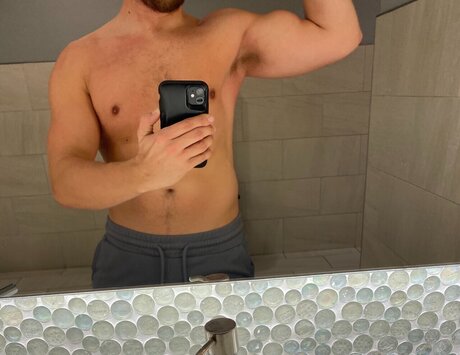 Photo nue de fuite OnlyFans de Thirdlegger