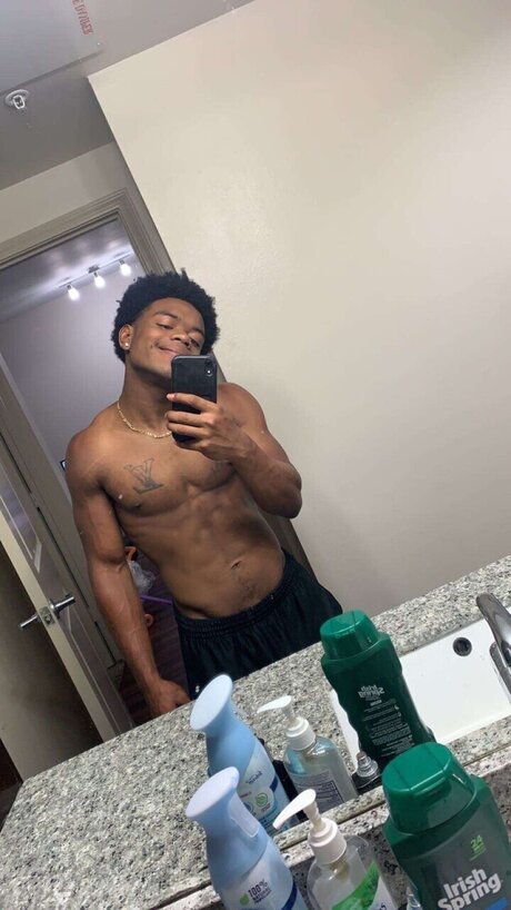 Photo nue de fuite OnlyFans de Daddyd