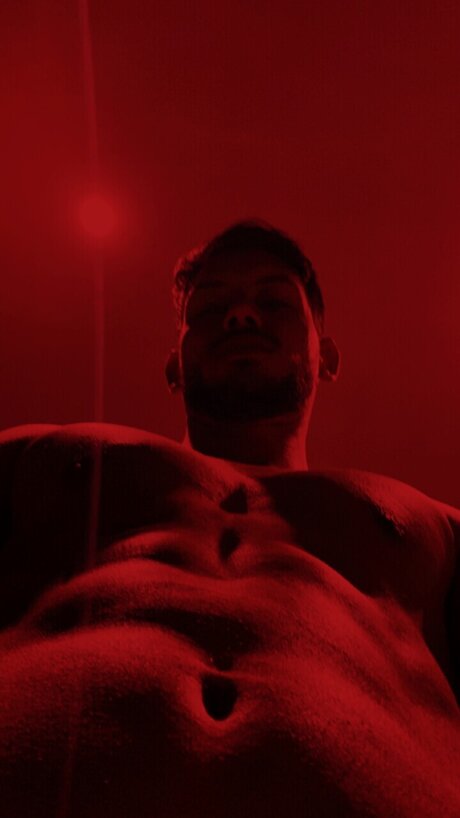 Photo nue de fuite OnlyFans de Lucifer