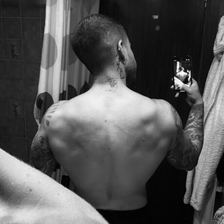 Photo nue de fuite OnlyFans de Puyi