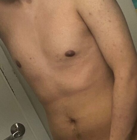 Photo nue de fuite OnlyFans de 6352