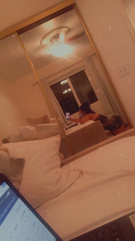 Photo nue de fuite OnlyFans de Jizzzzzle420