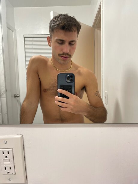 Photo nue de fuite OnlyFans de Sterling Stone