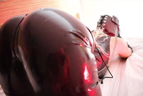 Photo nue de fuite OnlyFans de Opulent Restraint