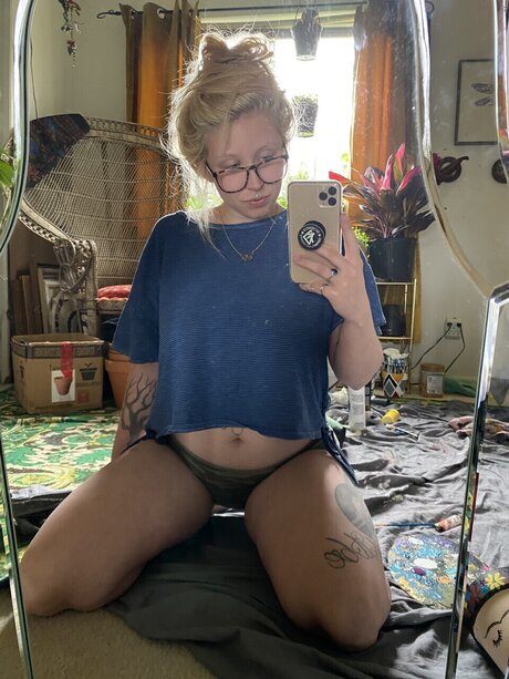 Photo nue de fuite OnlyFans de Zoiezaftig