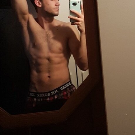 Photo nue de fuite OnlyFans de Adam Eldridge