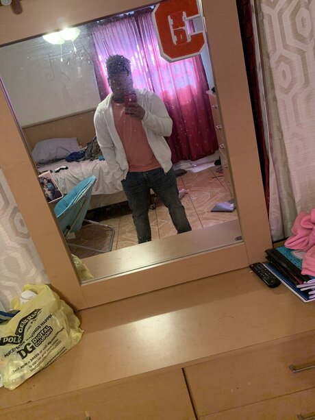 Photo nue de fuite OnlyFans de Controversy