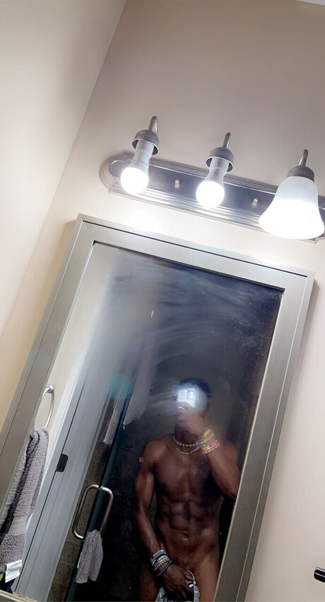 Photo nue de fuite OnlyFans de King