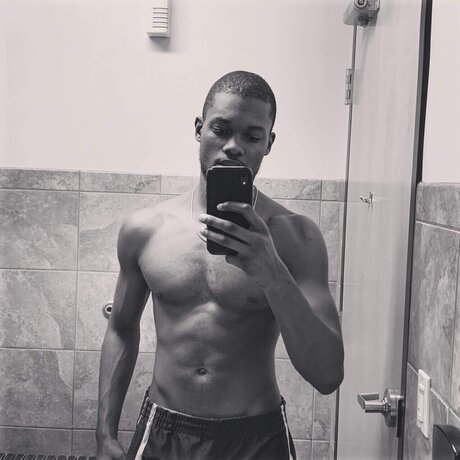Photo nue de fuite OnlyFans de Shamon B