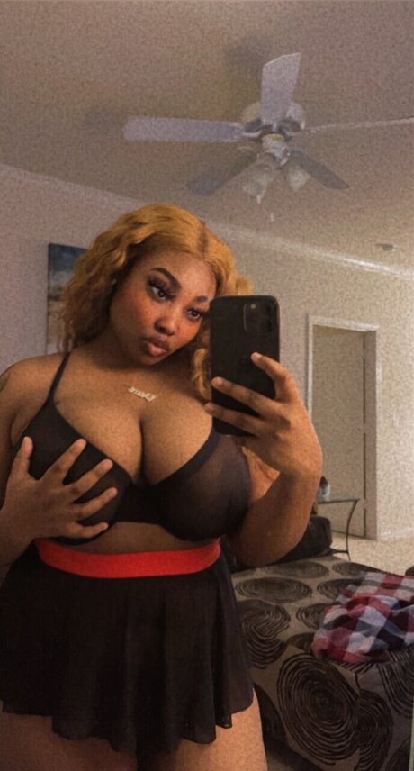 Photo nue de fuite OnlyFans de Chanelle