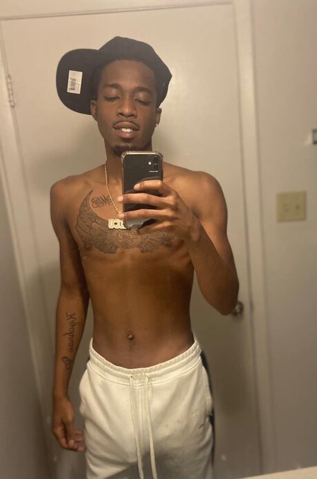 Photo nue de fuite OnlyFans de Ricothepiper