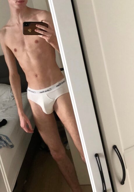 Photo nue de fuite OnlyFans de Maximilian