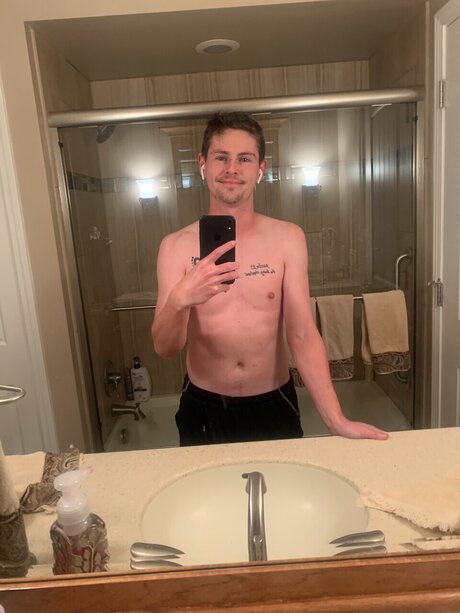 Photo nue de fuite OnlyFans de Cuckboyconnor