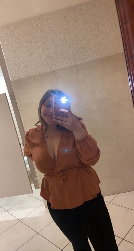Photo nue de fuite OnlyFans de Honeypot