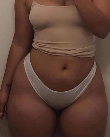 Photo nue de fuite OnlyFans de Melissa Leandra