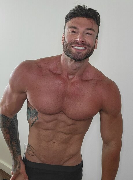 Photo nue de fuite OnlyFans de Massimo Leone