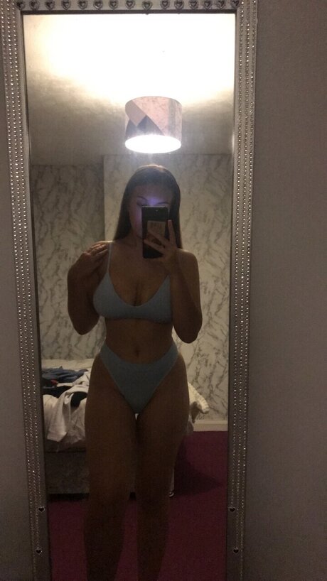 Photo nue de fuite OnlyFans de Rebecca
