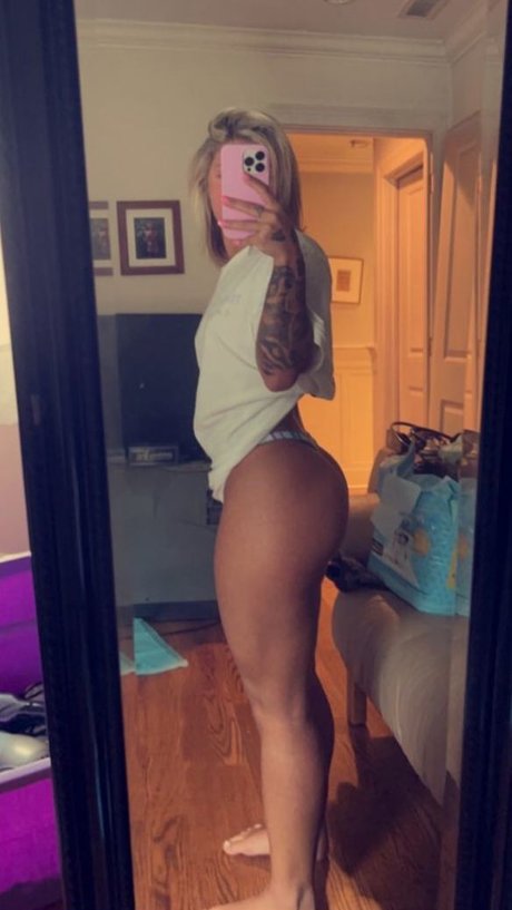 Photo nue de fuite OnlyFans de Slickkshaww