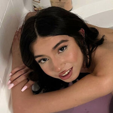 Photo nue de fuite OnlyFans de Camila Cream