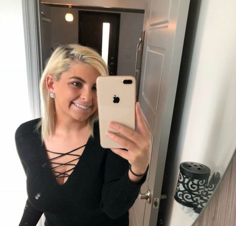 Photo nue de fuite OnlyFans de Kasey Madrazo
