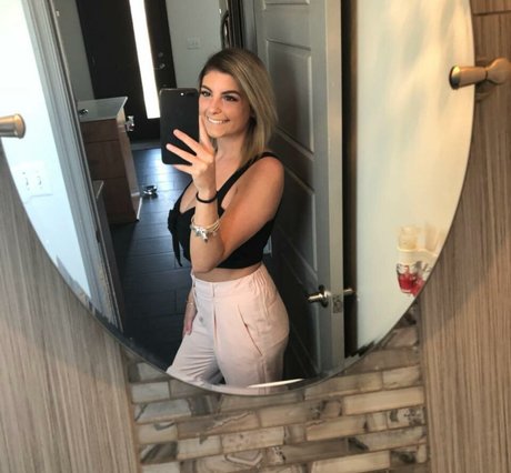 Photo nue de fuite OnlyFans de Kasey Madrazo