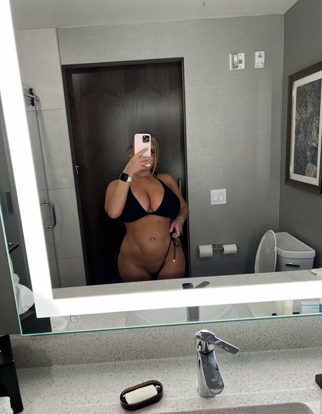 Photo nue de fuite OnlyFans de Kasey Madrazo