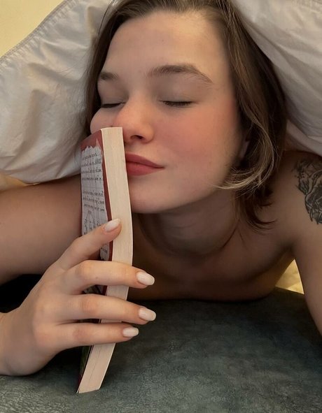 Photo nue de fuite OnlyFans de Sveta Hurin