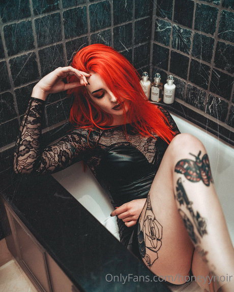 Photo nue de fuite OnlyFans de Honeyy Noir