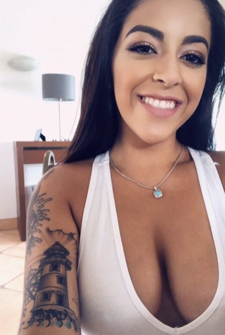 Photo nue de fuite OnlyFans de Mia Martinez