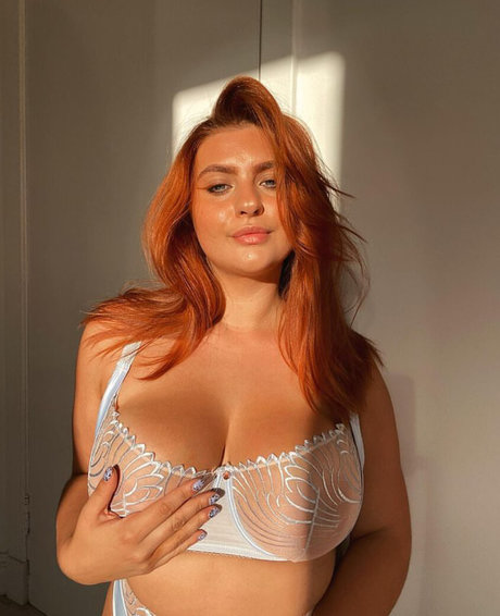 Photo nue de fuite OnlyFans de Julia