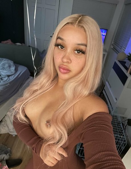 Photo nue de fuite OnlyFans de Belizeanprincesss