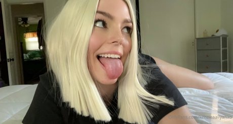 Photo nue de fuite OnlyFans de Kenzie