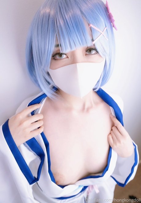 Photo nue de fuite OnlyFans de Hong Kong Doll