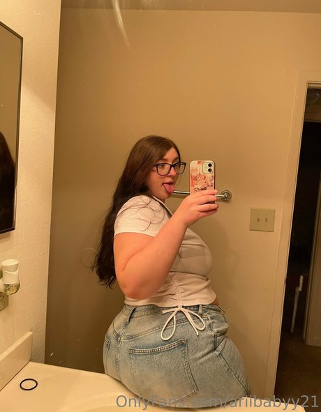 Photo nue de fuite OnlyFans de Ariibabyy21